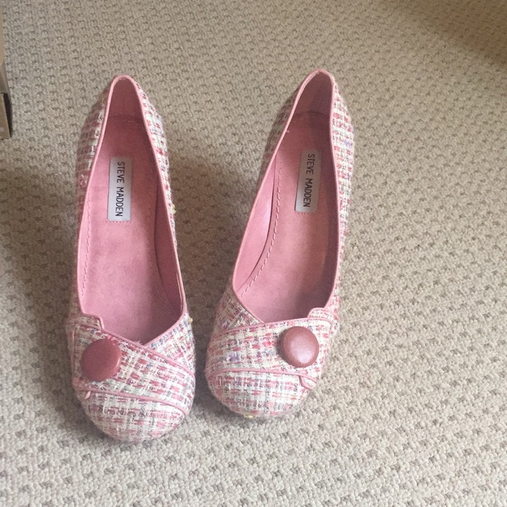 Steve Madden pink knitted  heels! Slightly used!